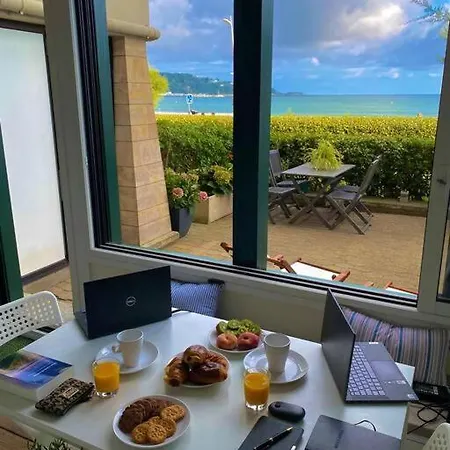 Charmant Bord De Mer Avec Grande Terrasse アンダイエ